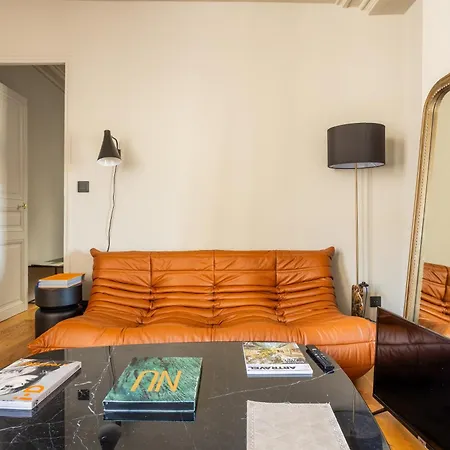 Apartment Atelier Luxe Marais Paris
