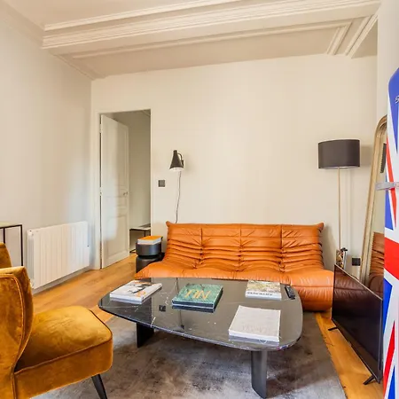 Atelier Luxe Marais Apartment *